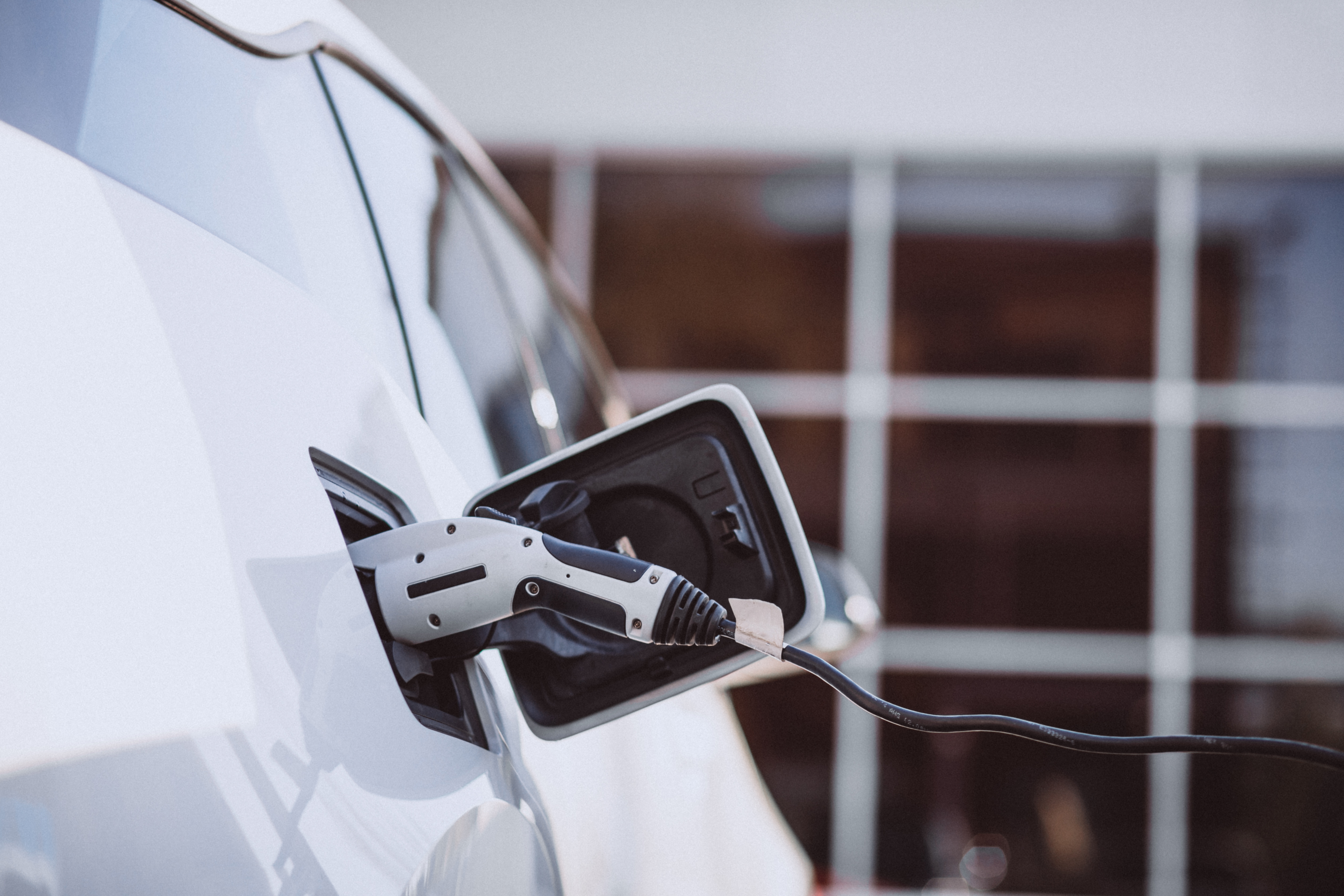 Tesla Model 3 sur plateau de transport